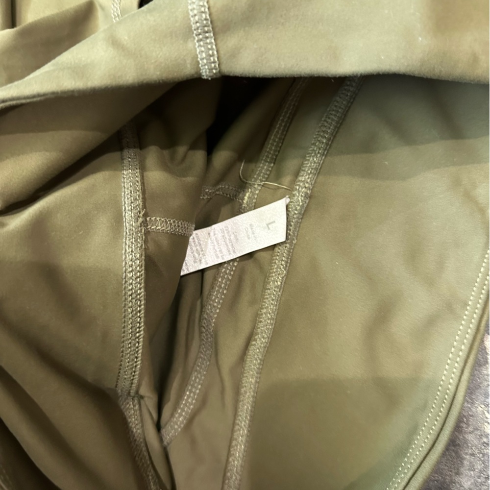 Love army green biker shorts Amazon yoga shorts pockets - Picture 8 of 8